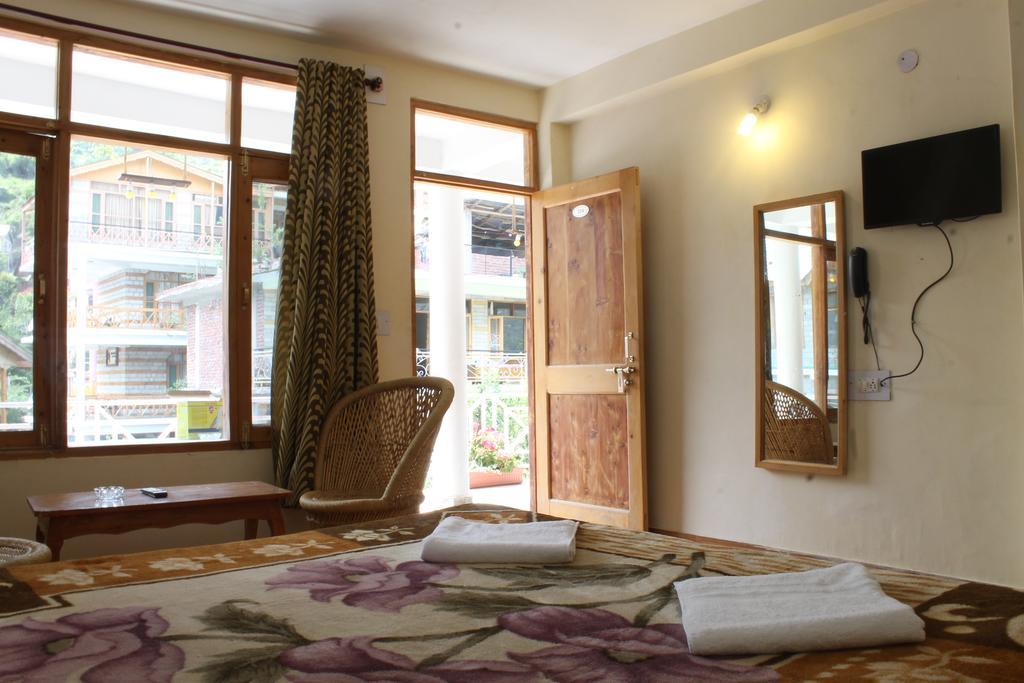 Om-Shanti Villa Manāli Exterior foto