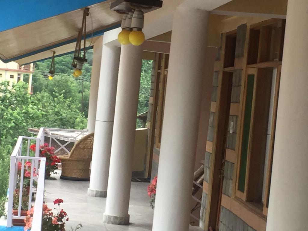 Om-Shanti Villa Manāli Exterior foto